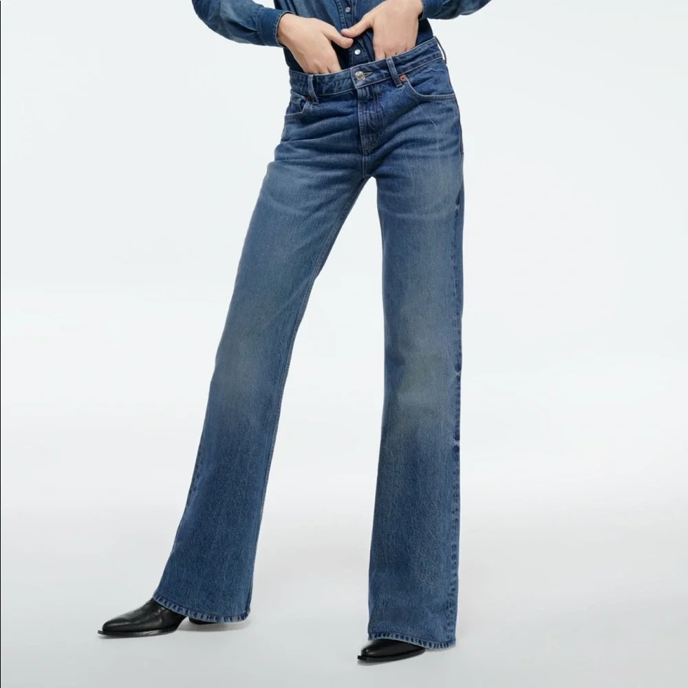 Zara REGULAR-LENGTH FLARED JEANS - Picture 1 of 7